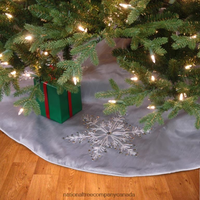 National Tree Company 42in Snowflake Tree Skirt 68R08554